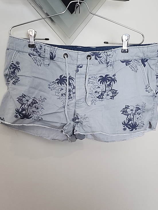 American Eagle Outfitters Pants - American Eagle Y2K Blue Tropical Shorts